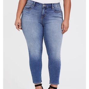 Torrid Jeans “girlfriend”